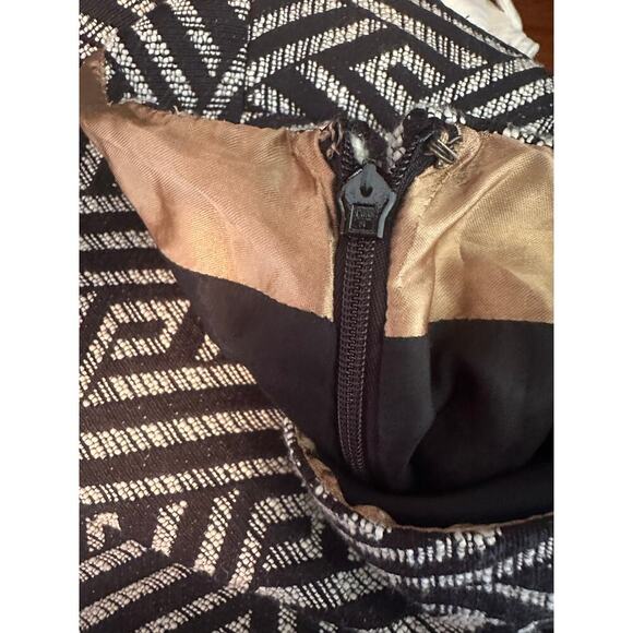 Banana Republic Heritage Geo Jacquard Mini Skirt Black White | Size 8 - Picture 3 of 8